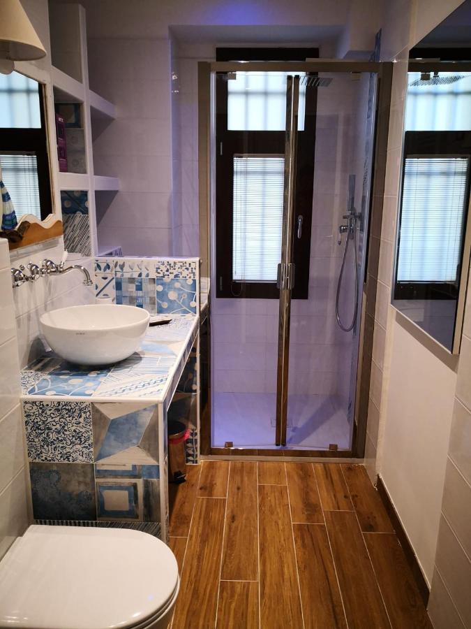 La Porta Rossa Leilighet Vado Ligure Eksteriør bilde